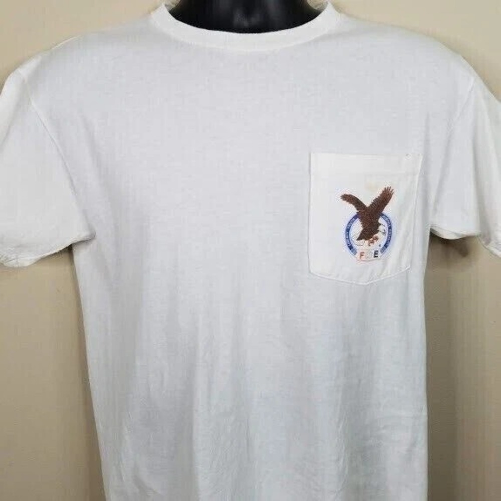 Fruit of the Loom Men's‎ M White Ormond By The Sea FOE Aerie 4435 Eagle Pocket
